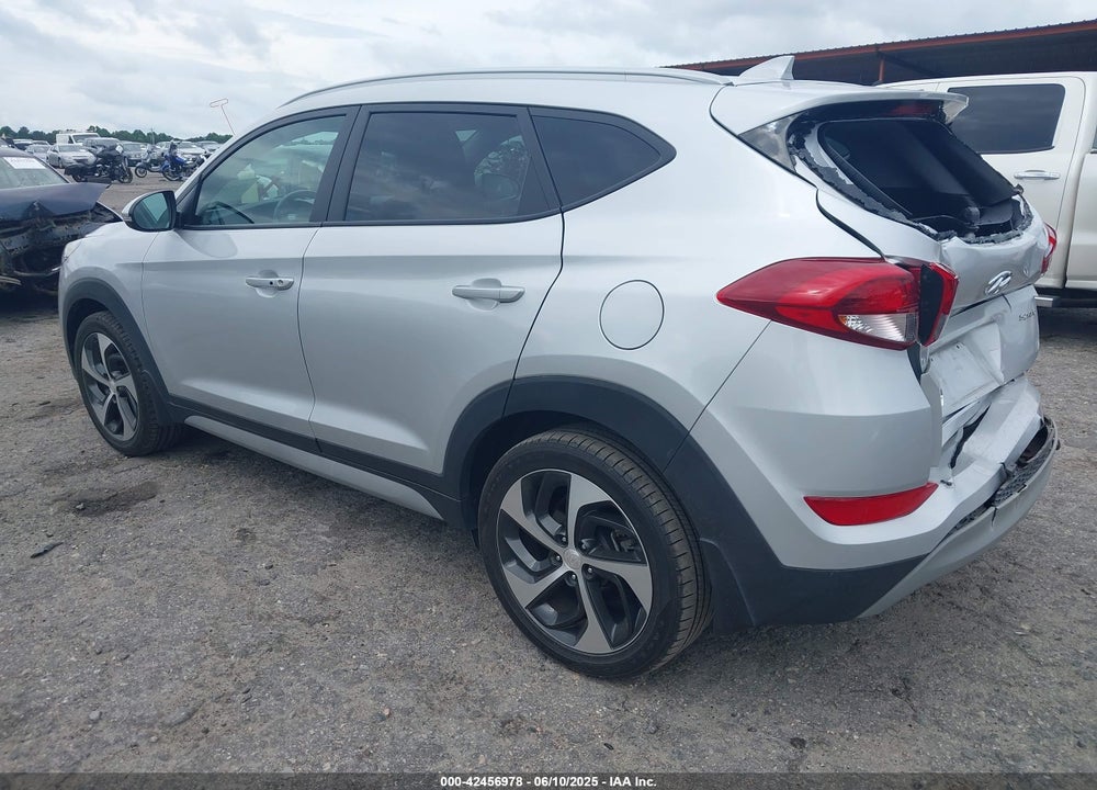 2018 HYUNDAI TUCSON VIN: KM8J33AL4JU802594