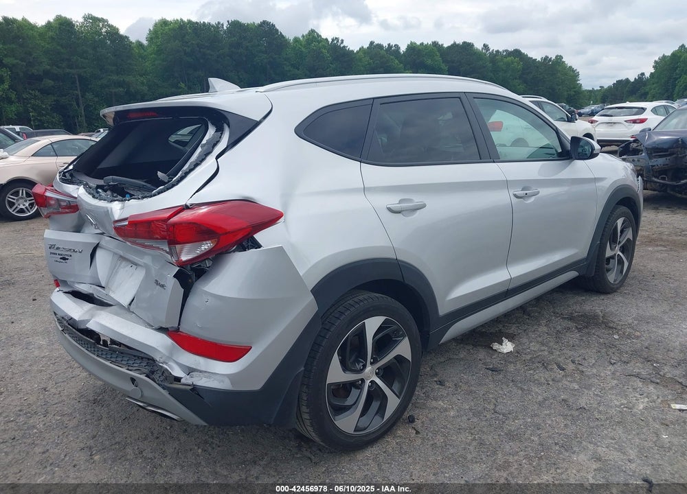 2018 HYUNDAI TUCSON VIN: KM8J33AL4JU802594