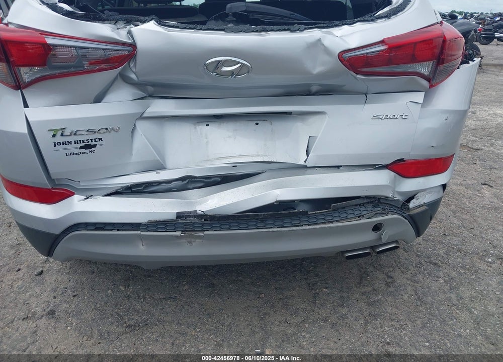 2018 HYUNDAI TUCSON VIN: KM8J33AL4JU802594