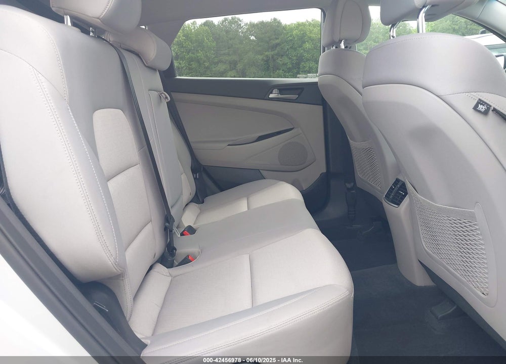 2018 HYUNDAI TUCSON VIN: KM8J33AL4JU802594