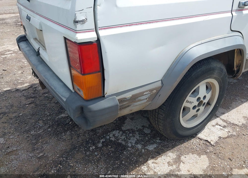 1991 JEEP CHEROKEE LAREDO VIN: 1J4FT58S4ML635077