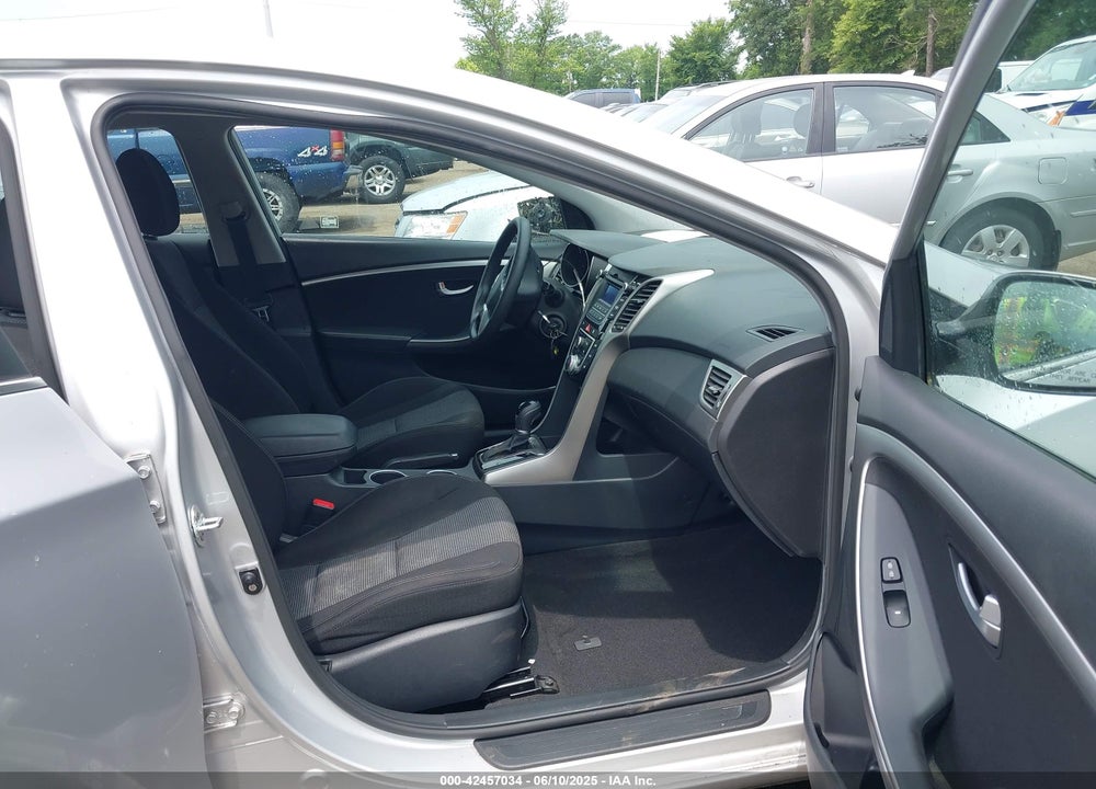 2016 HYUNDAI ELANTRA GT VIN: KMHD35LH7GU338517