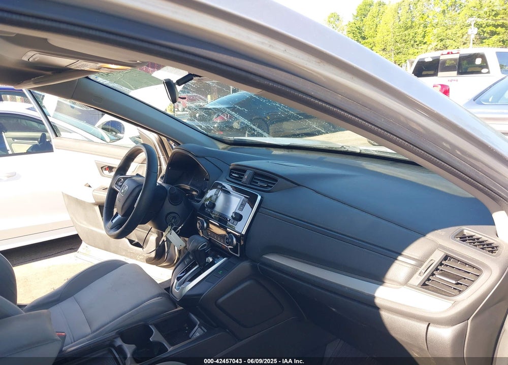 2019 HONDA CR-V LX VIN: 2HKRW6H36KH221499