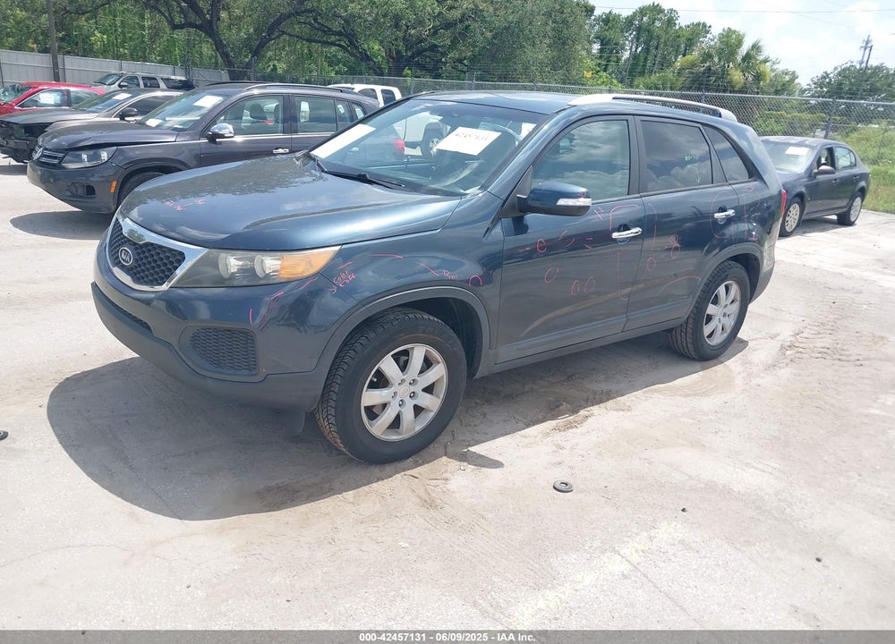 2011 KIA SORENTO LX V6 VIN: 5XYKT4A2XBG116603