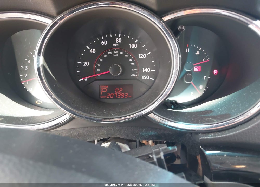 2011 KIA SORENTO LX V6 VIN: 5XYKT4A2XBG116603
