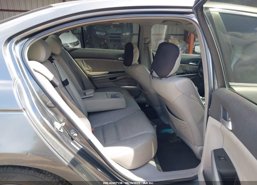 2008 HONDA ACCORD 2.4 EX-L VIN: JHMCP26888C015937