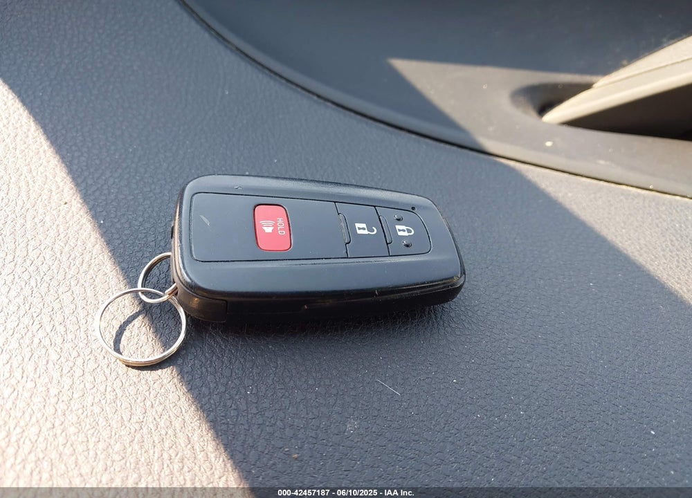 2016 TOYOTA PRIUS VIN: JTDKARFU5G3012500