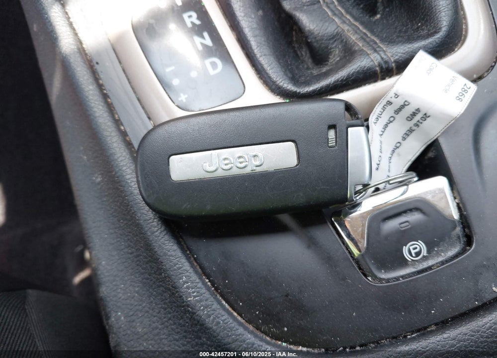 2016 JEEP CHEROKEE VIN: 1C4PJMDB3GW267073