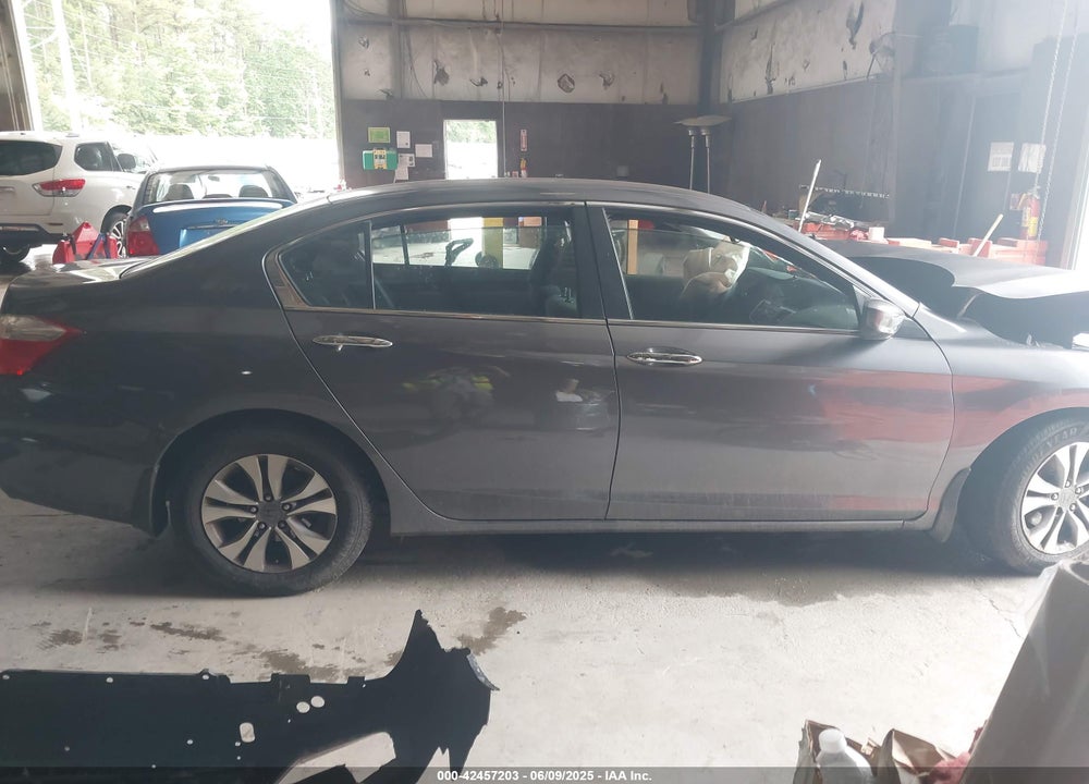 2013 HONDA ACCORD VIN: 1HGCR2F33DA230147