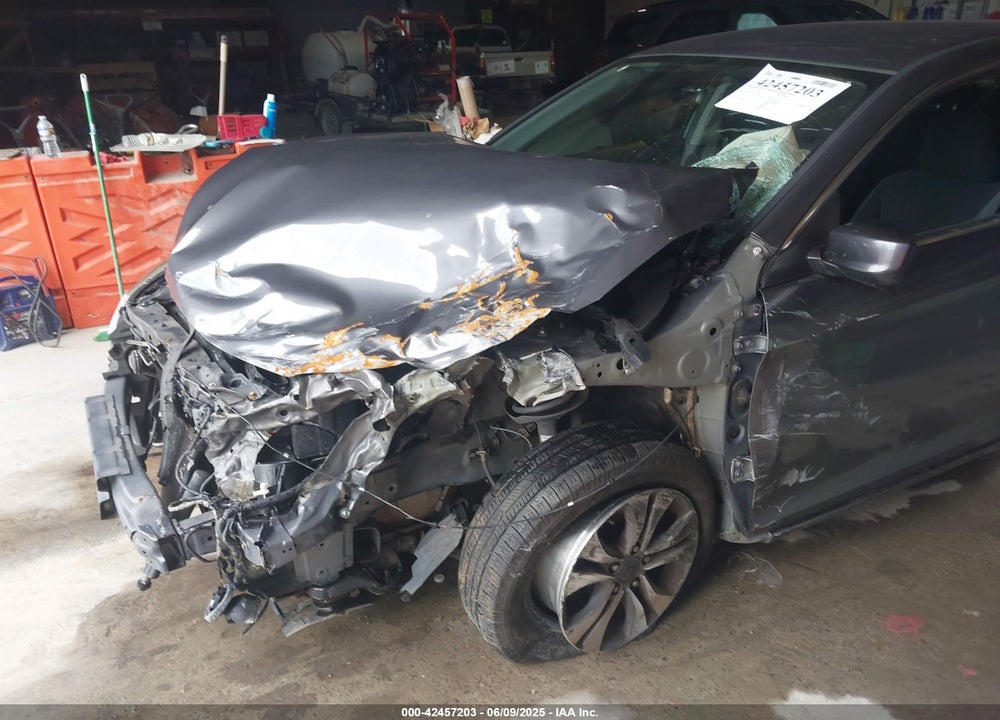 2013 HONDA ACCORD VIN: 1HGCR2F33DA230147