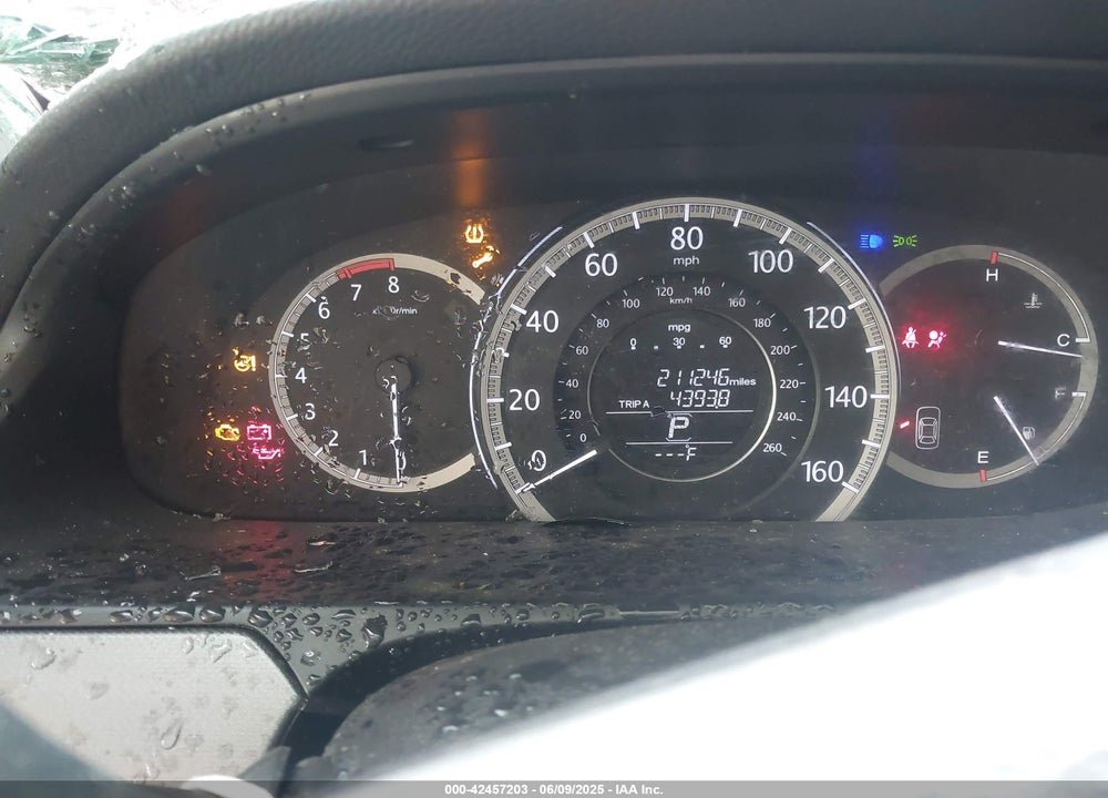 2013 HONDA ACCORD VIN: 1HGCR2F33DA230147