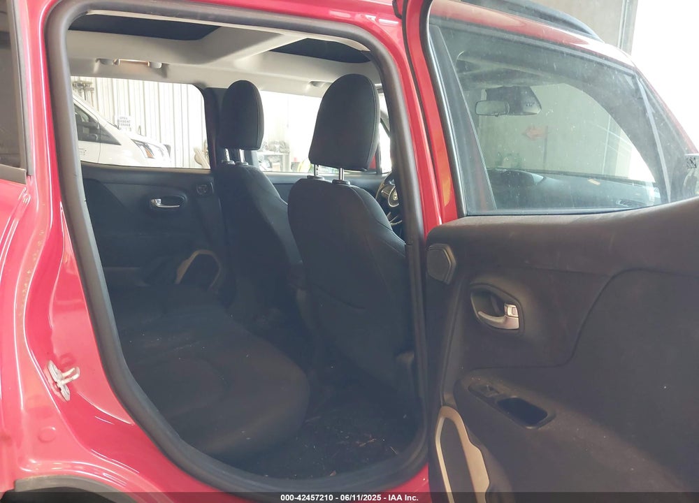 2015 JEEP RENEGADE VIN: ZACCJBBT5FPC27426