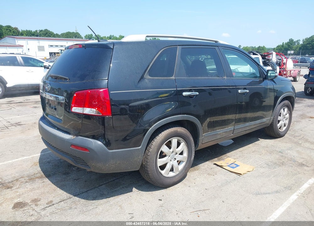2013 KIA SORENTO VIN: 5XYKT3A62DG339850