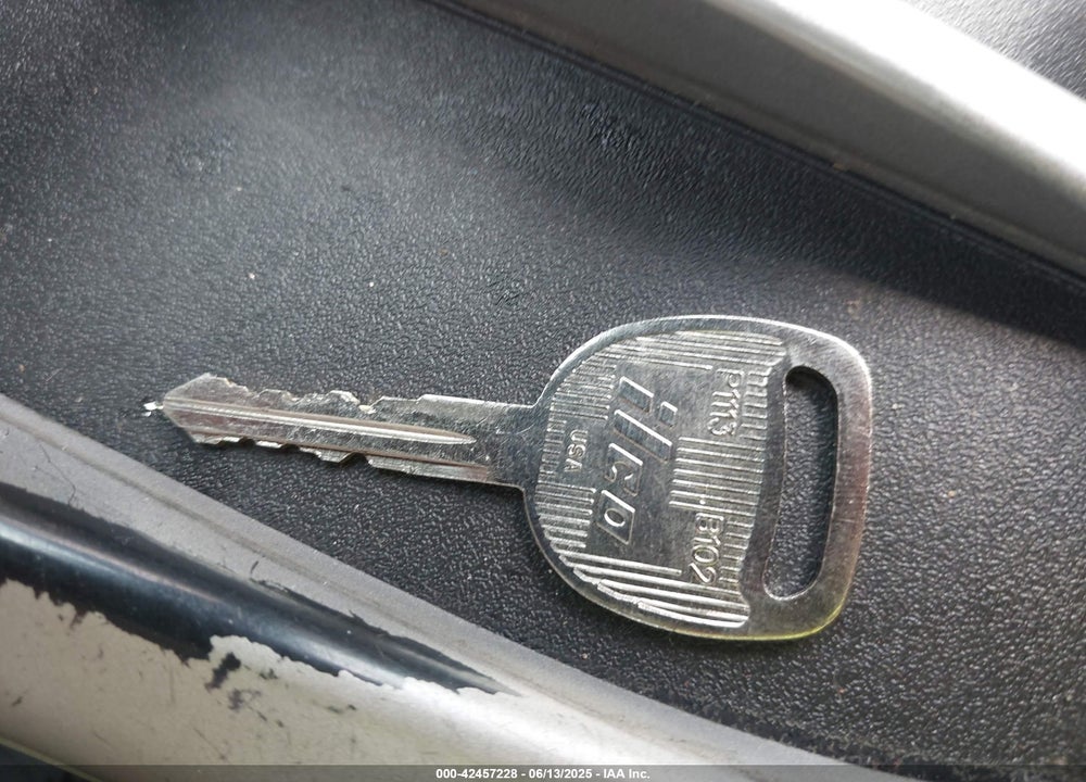 2005 CHEVROLET EQUINOX LS VIN: 2CNDL23F356008964