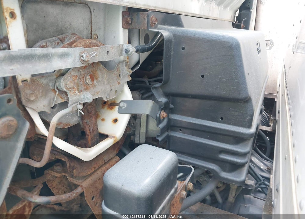 2016 ISUZU DSL REG AT VIN: JALE5W166G7902360