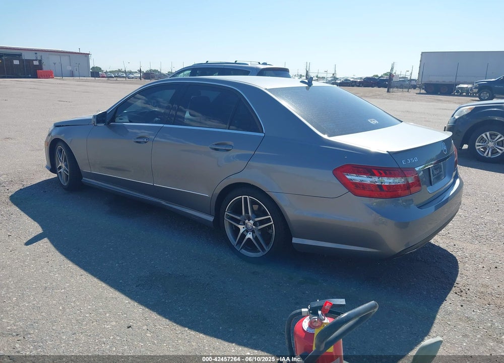 2011 MERCEDES-BENZ E VIN: WDDHF8HBXBA470125