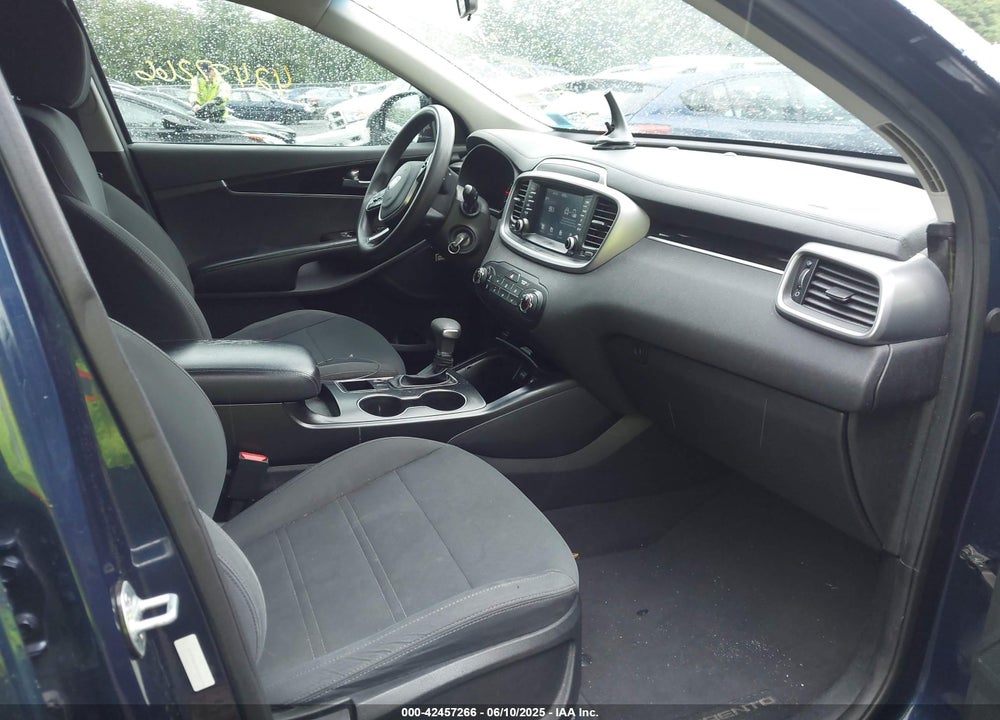 2019 KIA SORENTO VIN: 5XYPG4A3XKG463044