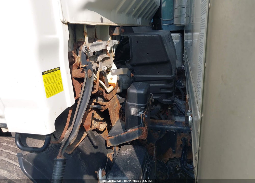 2016 ISUZU DSL REG AT VIN: JALE5W162G7902372