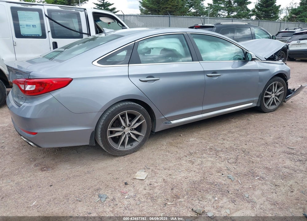 2017 HYUNDAI SONATA SPORT 2.0T VIN: 5NPE34AB4HH497007
