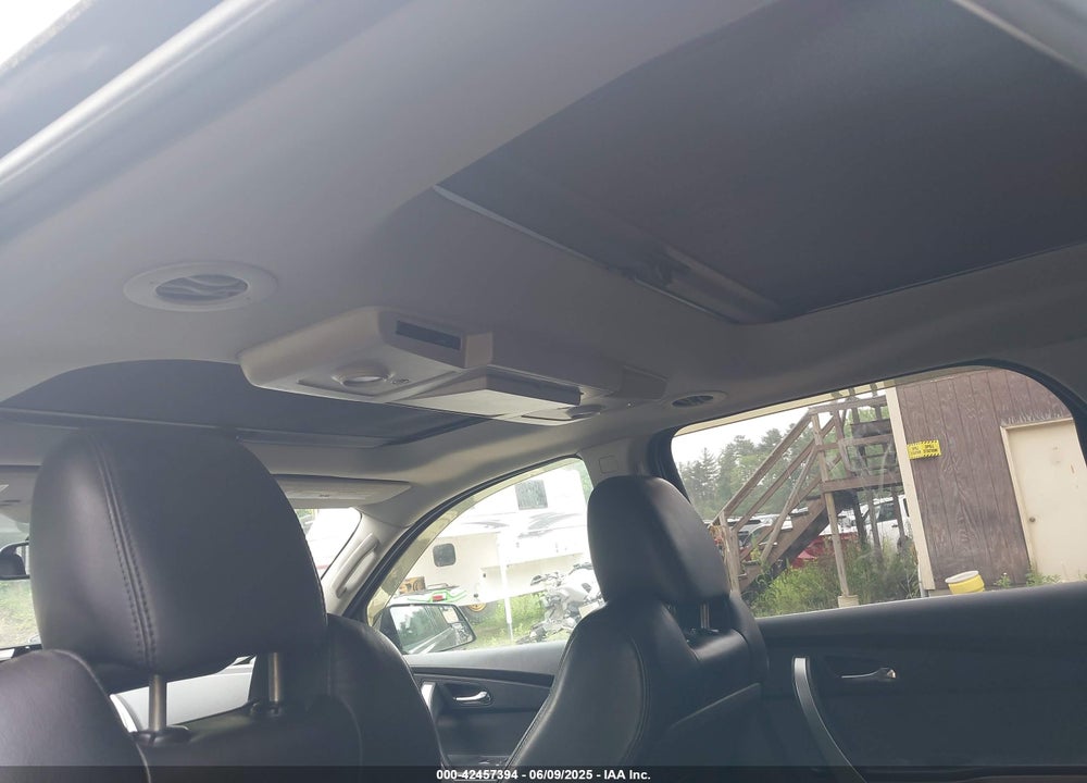 2011 GMC ACADIA VIN: 1GKKVRED8BJ165452