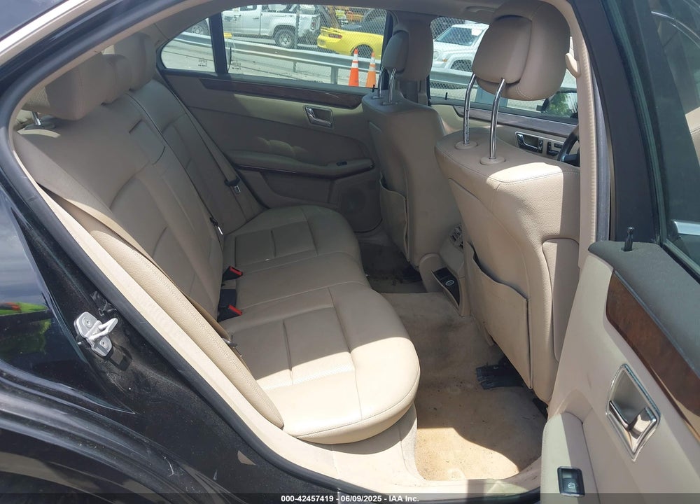 2010 MERCEDES-BENZ E-CLASS VIN: WDDHF8HB1AA244327