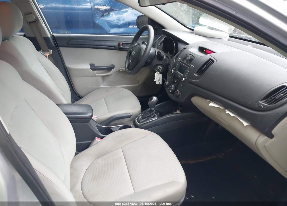 2012 KIA FORTE VIN: KNAFT4A22C5628364