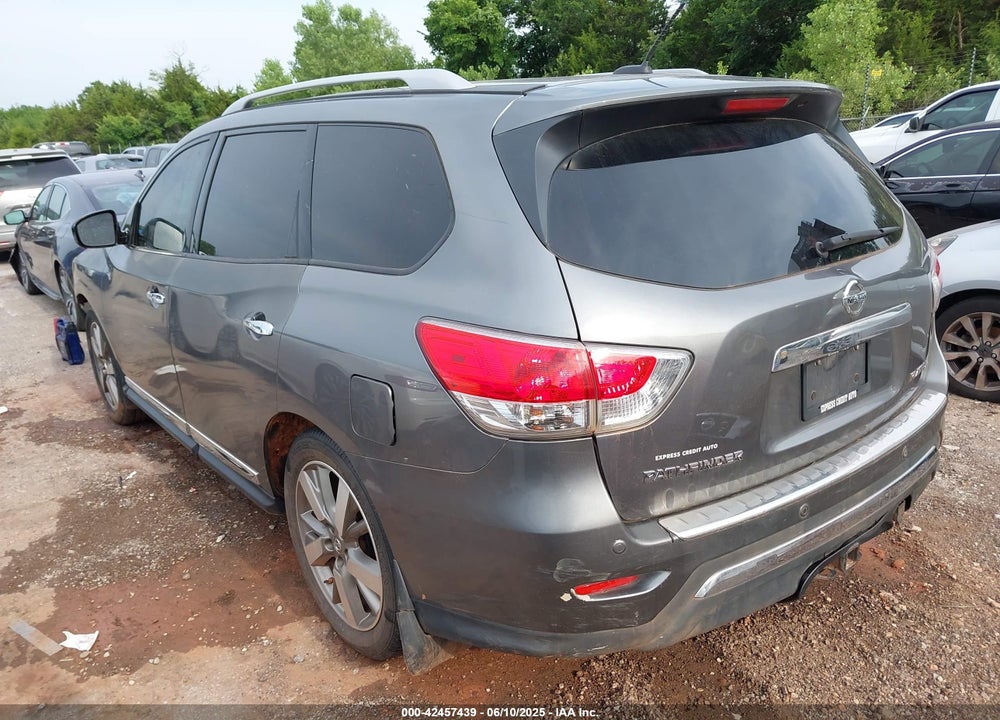 2015 NISSAN PATHFINDER VIN: 5N1AR2MN7FC667260