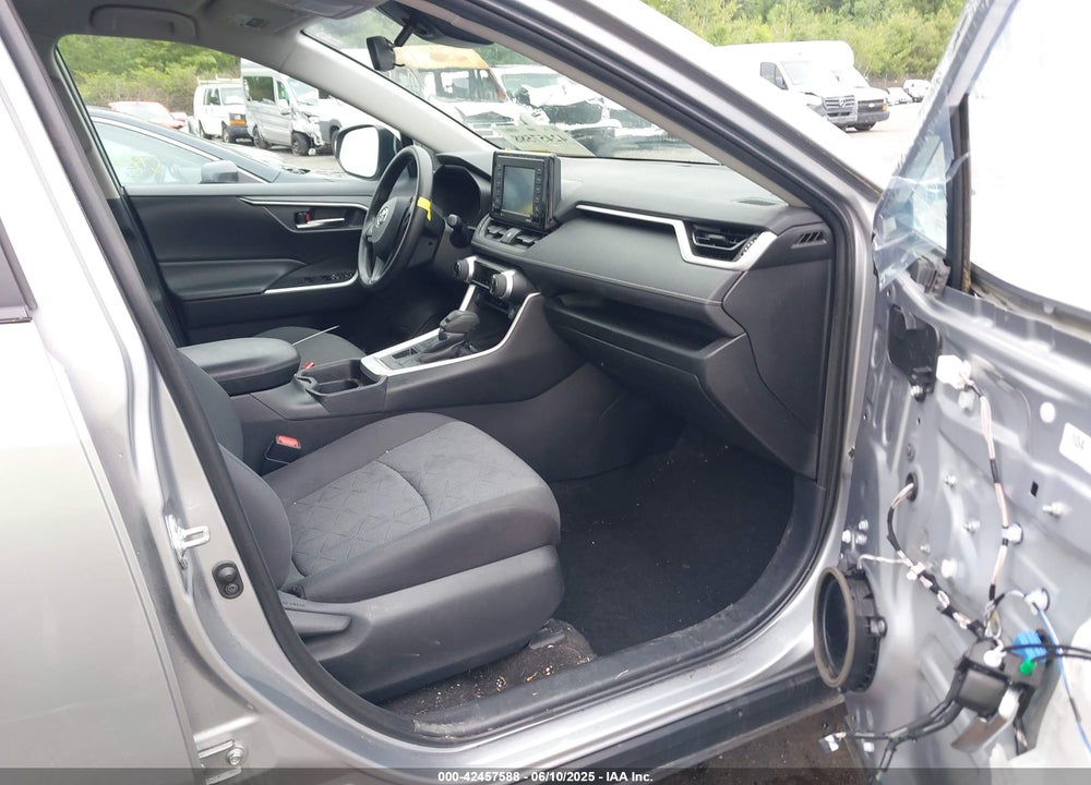 2020 TOYOTA RAV4 VIN: 2T3P1RFV8LC090681