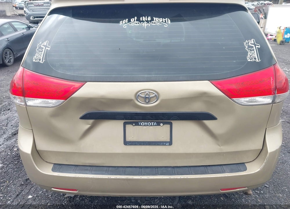 2014 TOYOTA SIENNA L V6 7 PASSENGER VIN: 5TDZK3DC2ES522589