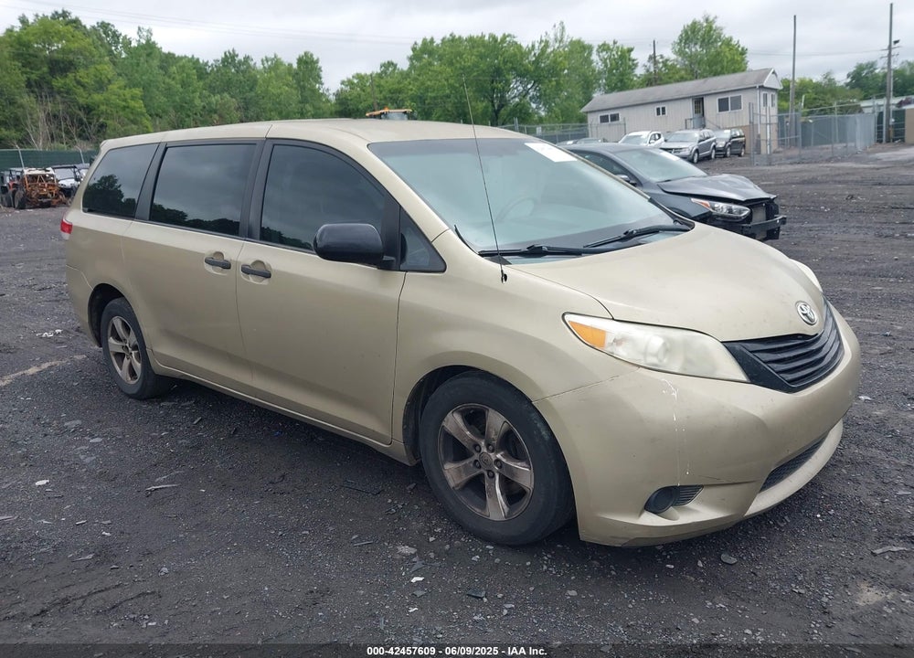 2014 TOYOTA SIENNA L V6 7 PASSENGER VIN: 5TDZK3DC2ES522589
