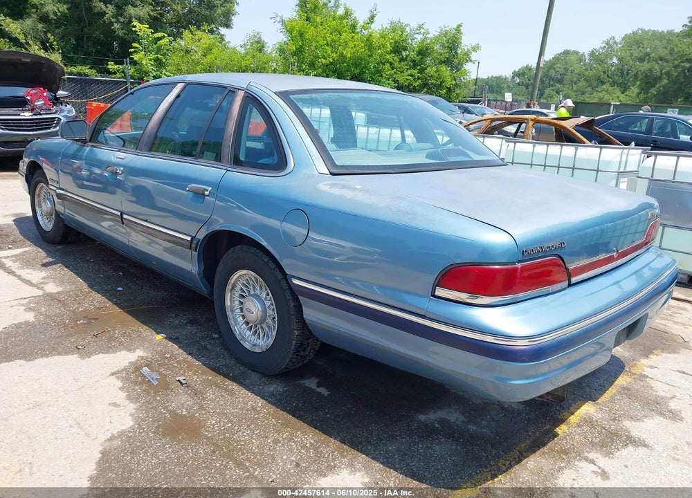 1993 FORD CROWN VICTORIA LX VIN: 2FALP74W9PX187157