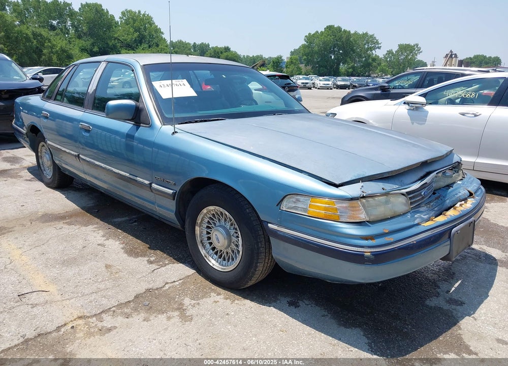 1993 FORD CROWN VICTORIA LX VIN: 2FALP74W9PX187157