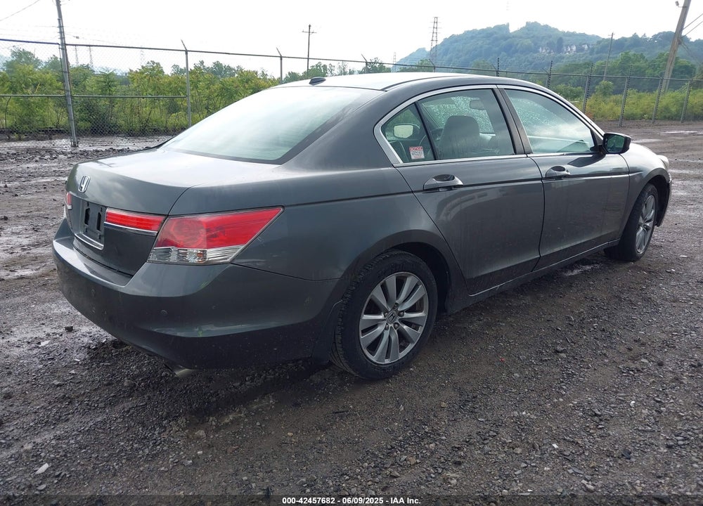 2011 HONDA ACCORD 2.4 EX-L VIN: 1HGCP2F89BA013037