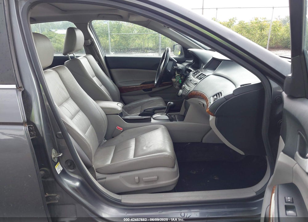 2011 HONDA ACCORD 2.4 EX-L VIN: 1HGCP2F89BA013037
