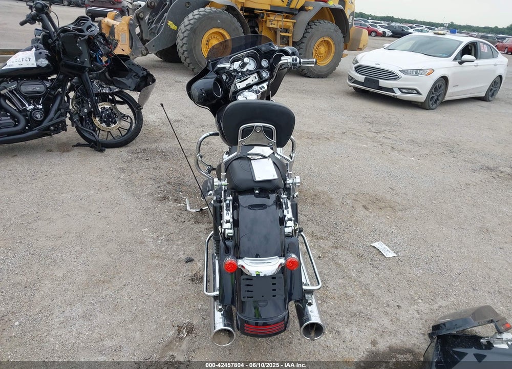2013 HARLEY-DAVIDSON FLHX STREET GLIDE VIN: 1HD1KBM1XDB608517
