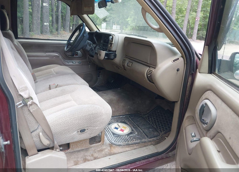 1997 CHEVROLET C1500 FLEETSIDE VIN: 1GCEC14R1VZ186100