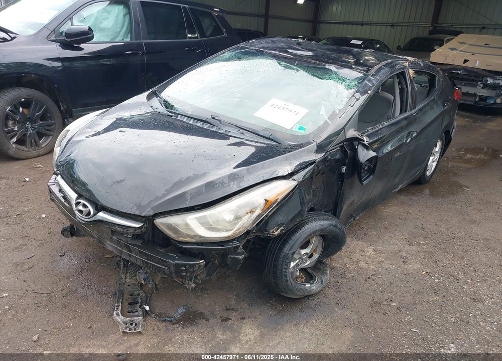 2014 HYUNDAI ELANTRA VIN: KMHDH4AE3EU140941