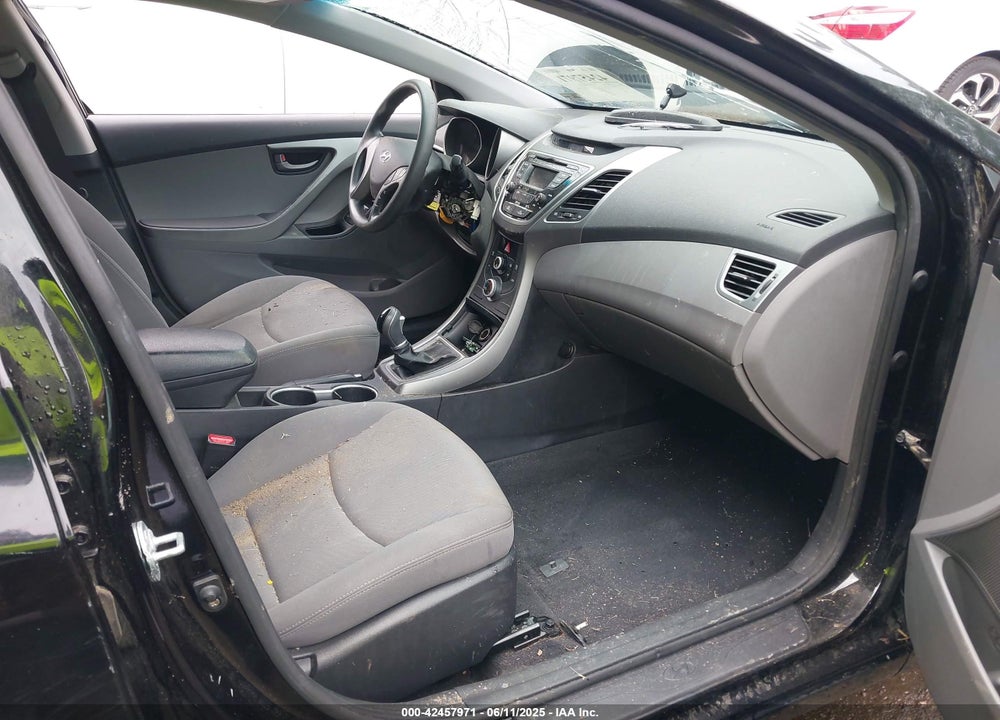 2014 HYUNDAI ELANTRA VIN: KMHDH4AE3EU140941