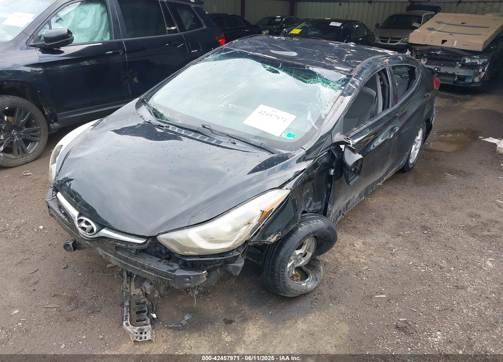 2014 HYUNDAI ELANTRA VIN: KMHDH4AE3EU140941