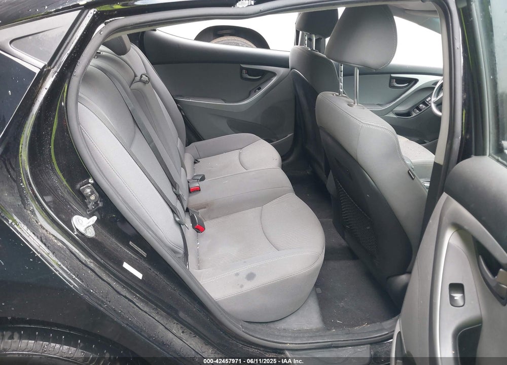 2014 HYUNDAI ELANTRA VIN: KMHDH4AE3EU140941