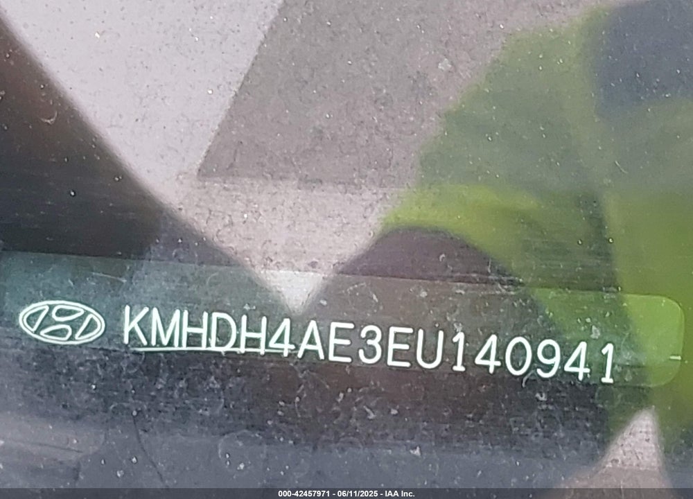2014 HYUNDAI ELANTRA VIN: KMHDH4AE3EU140941