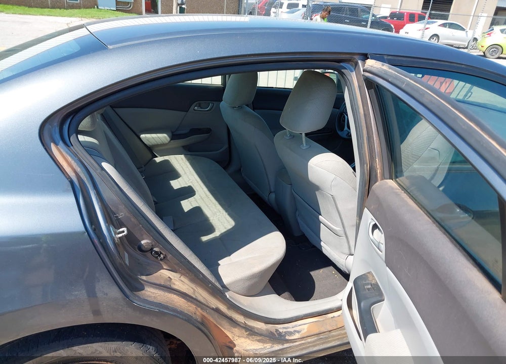 2012 HONDA CIVIC VIN: 2HGFB2F58CH317612