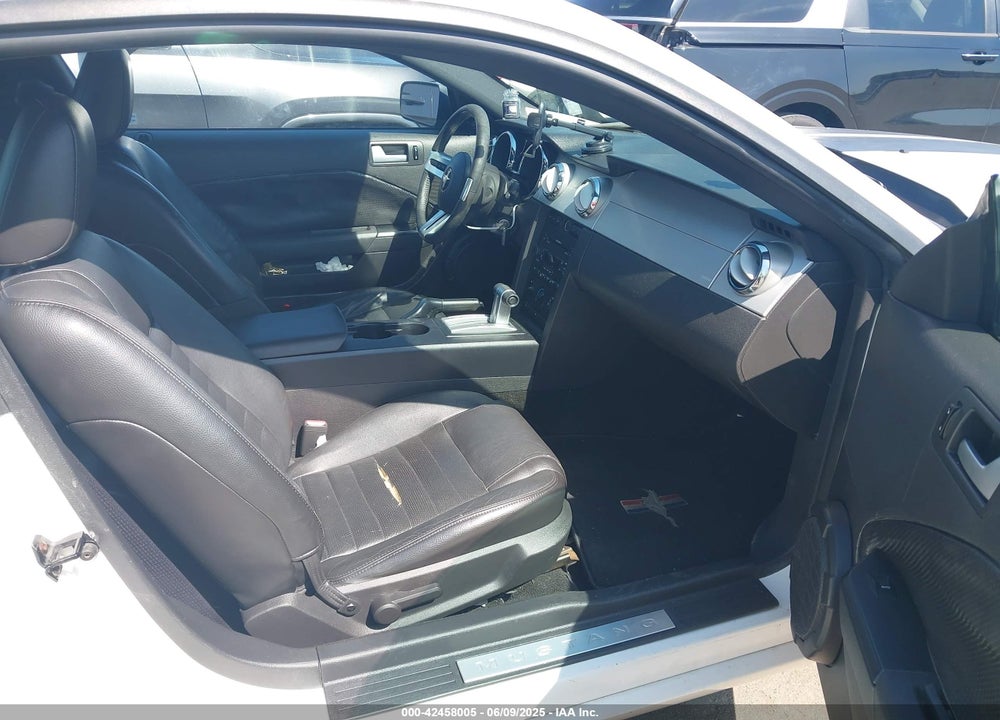 2005 FORD MUSTANG GT DELUXE/GT PREMIUM VIN: 1ZVFT82H155226414