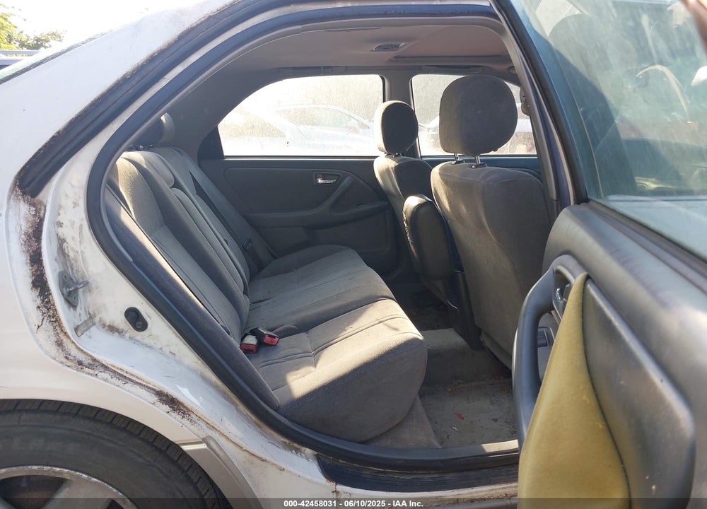 2001 TOYOTA CAMRY VIN: JT2BG22K010570556