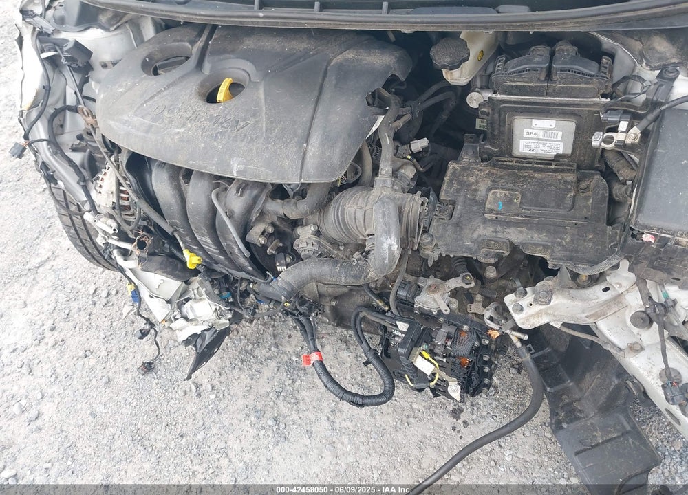 2013 HYUNDAI ELANTRA VIN: KMHDH4AE3DU784700
