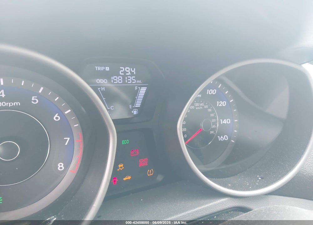 2013 HYUNDAI ELANTRA VIN: KMHDH4AE3DU784700