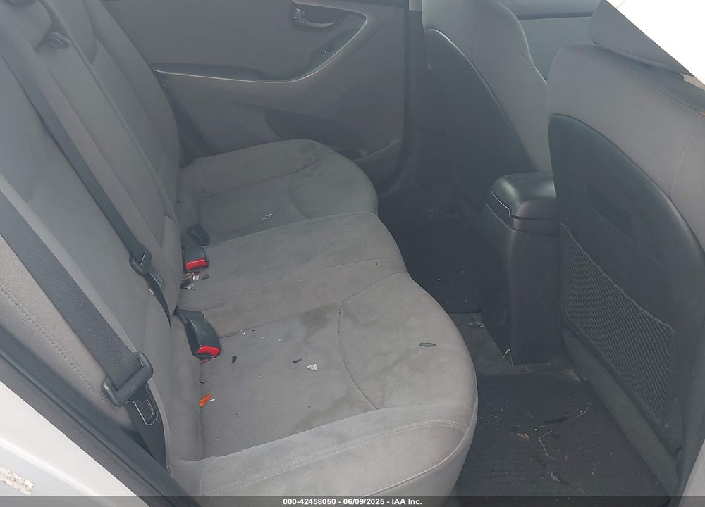 2013 HYUNDAI ELANTRA VIN: KMHDH4AE3DU784700
