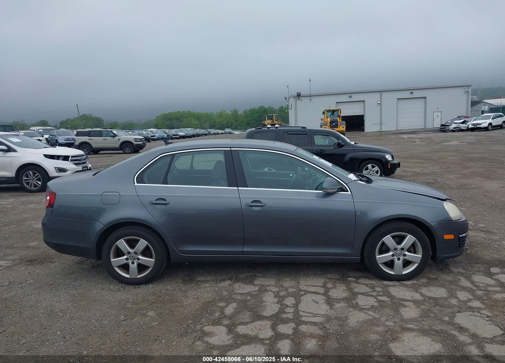 2009 VOLKSWAGEN JETTA VIN: 3VWRZ71K99M121820
