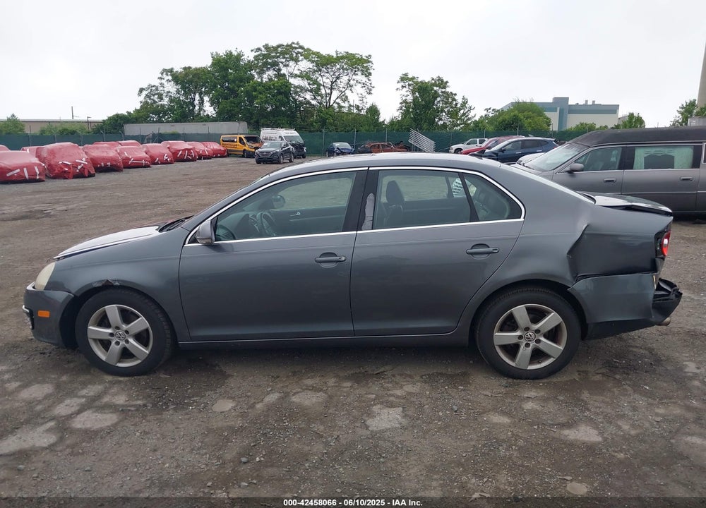 2009 VOLKSWAGEN JETTA VIN: 3VWRZ71K99M121820