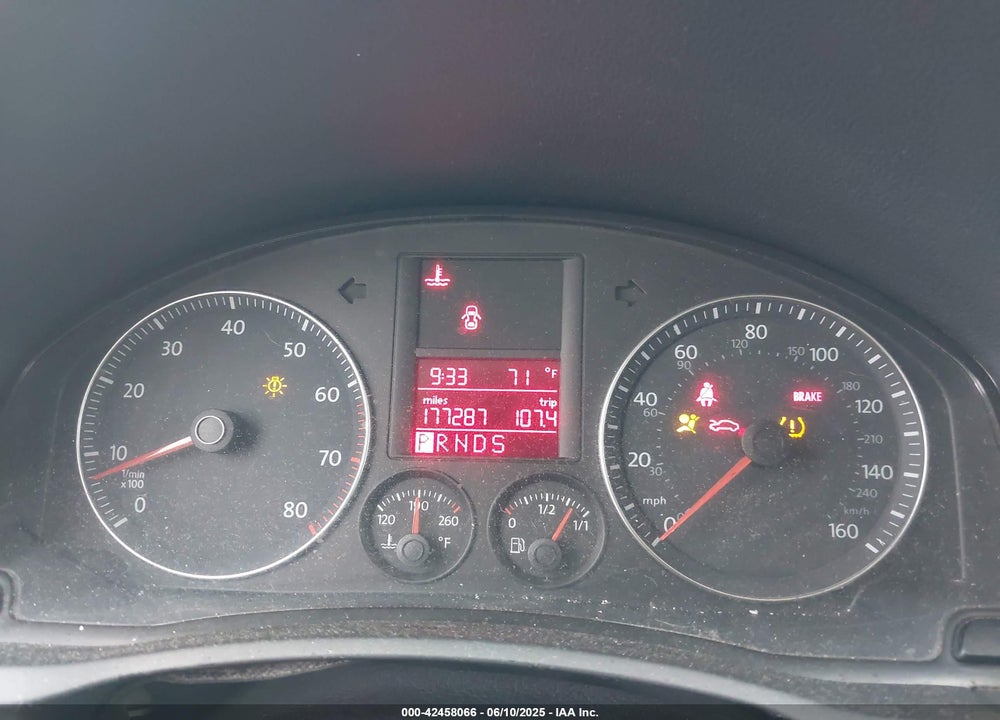 2009 VOLKSWAGEN JETTA VIN: 3VWRZ71K99M121820